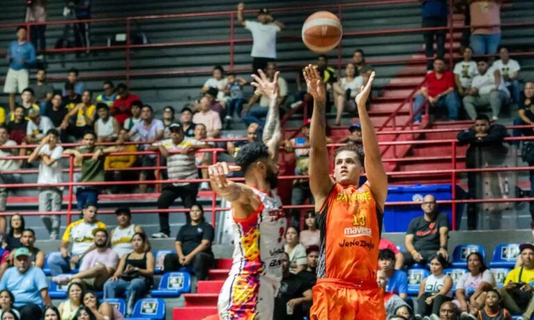 Gaiteros del Zulia vence a Pioneros y está a un juego de clasificar a la final