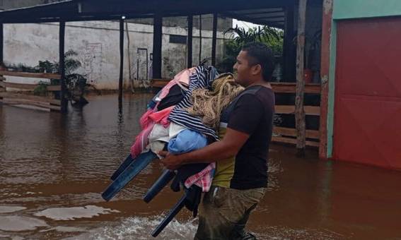 Atienden a más de 640 familias indígenas afectadas por las lluvias en Apure