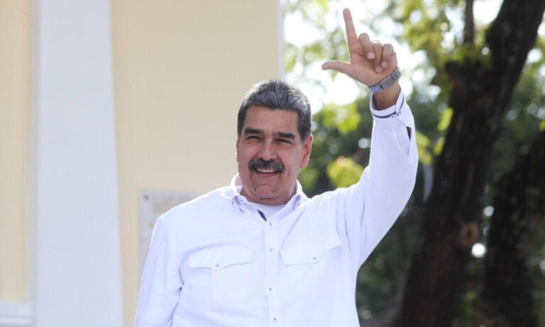 Maduro le dice a Trump que “no se deje envenenar” contra Venezuela