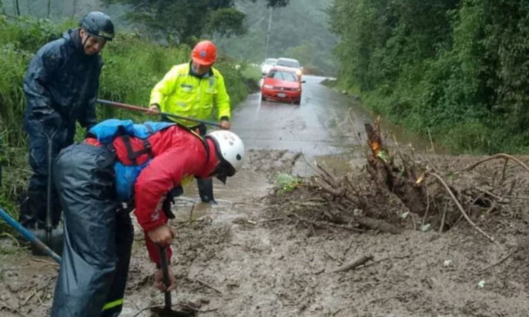 Maduro activa plan de emergencia por fuertes lluvias en la región andina