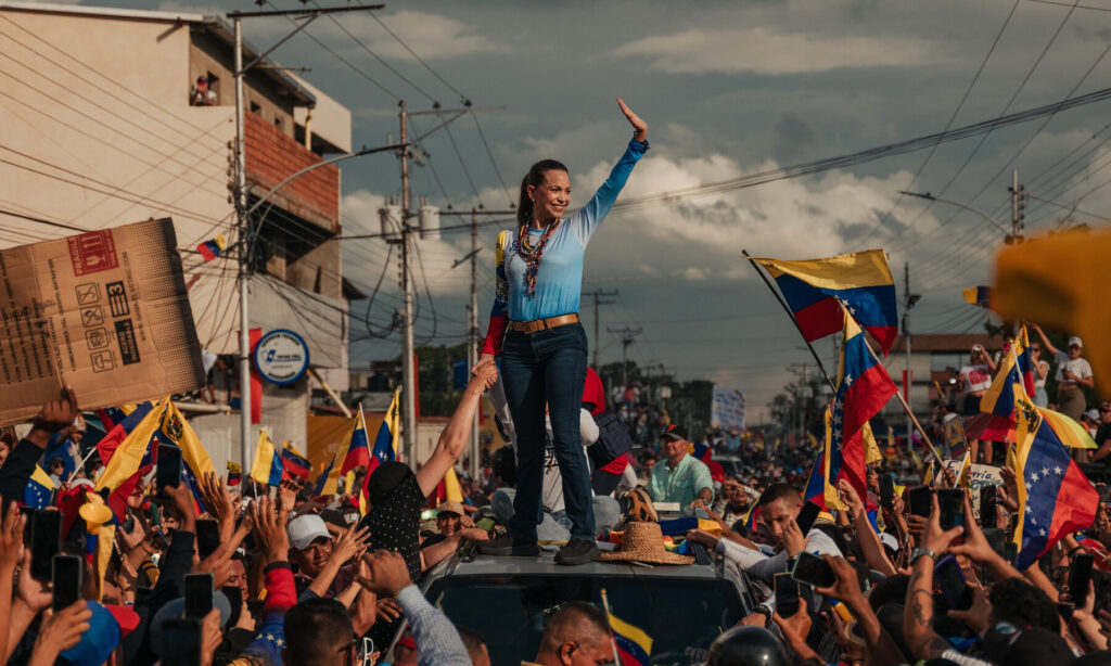 Machado: El “régimen de Maduro” quiere tener a “una sociedad sin educación”