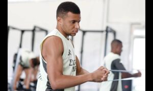 Mbappé trabaja en el gimnasio y el Madrid prepara el partido contra Salzburgo