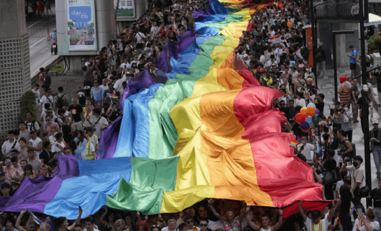 Inicia el «mes del orgullo» en el mundo: es celebración y protesta