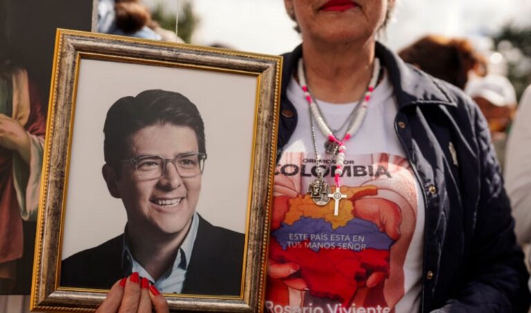 Someten a nueva cirugía a Uribe Turbay