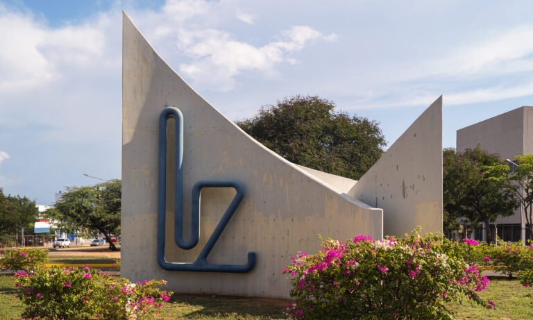 LUZ exige respeto a los derechos humanos de su personal detenido