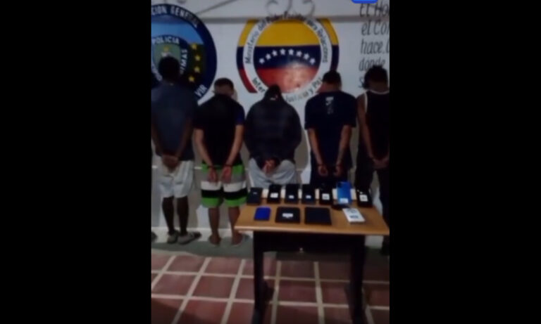 Presas 7 personas por hurtar 10 teléfonos de una tienda en Cabimas
