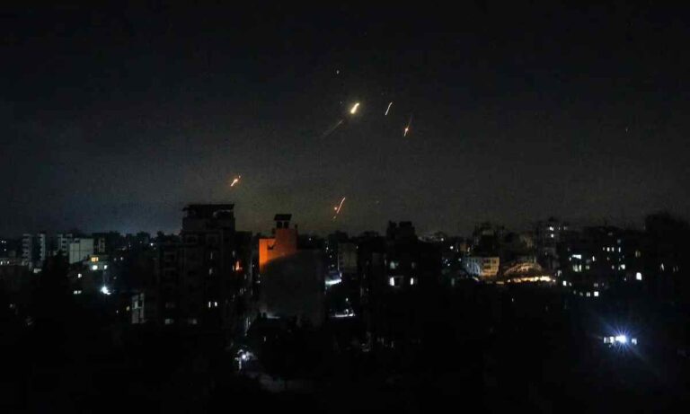 Televisión iraní confirma ataques contra bases estadounidenses en Catar e Irak