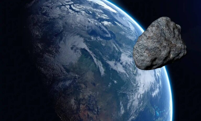 Un asteroide del tamaño de la Torre Eiffel rozará la Tierra este jueves