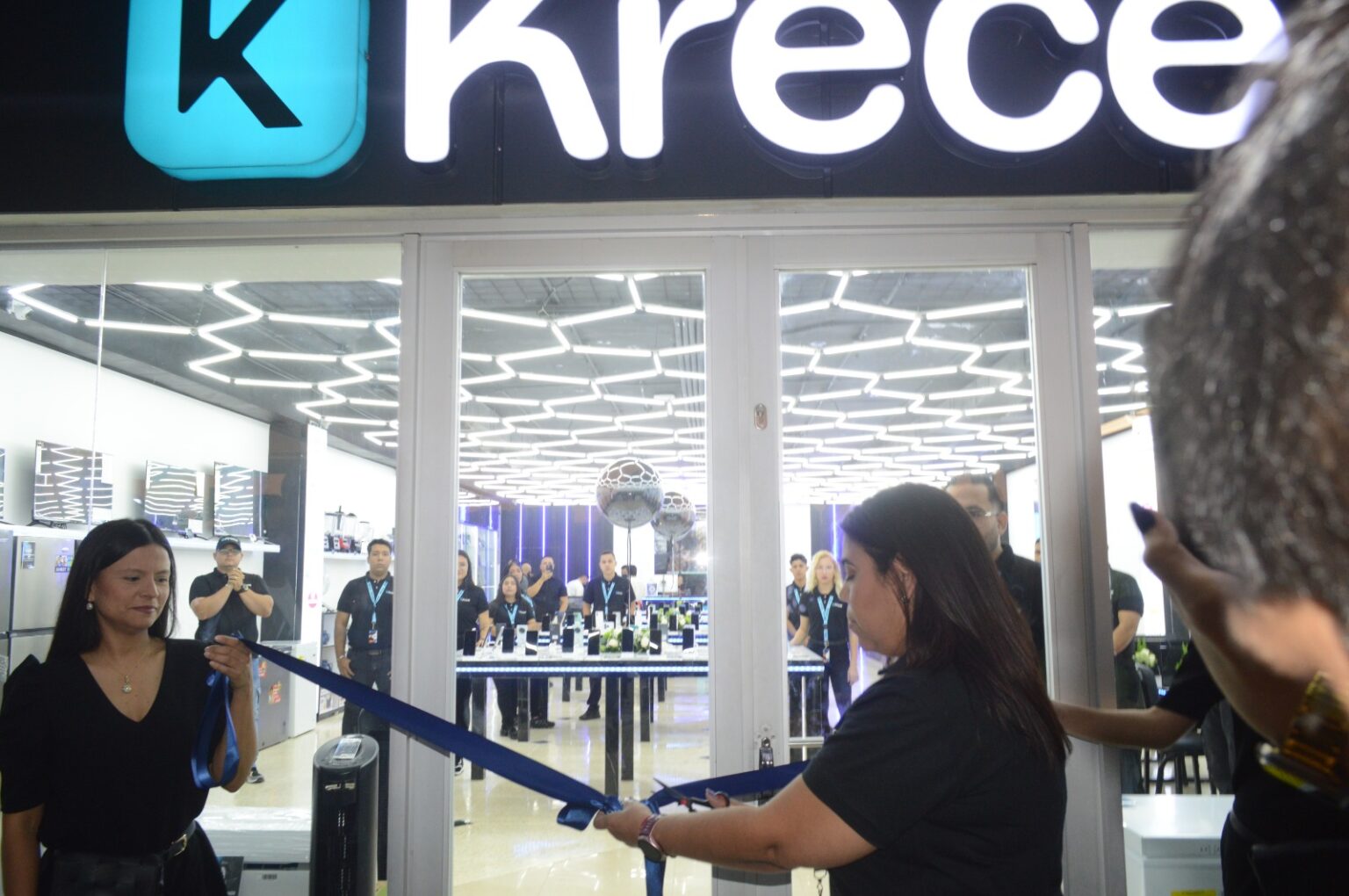 Krece inaugura su primera tienda física del país en Galerías Mall - La ...