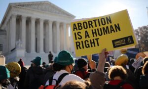 Trump elimina protección de abortos de emergencia