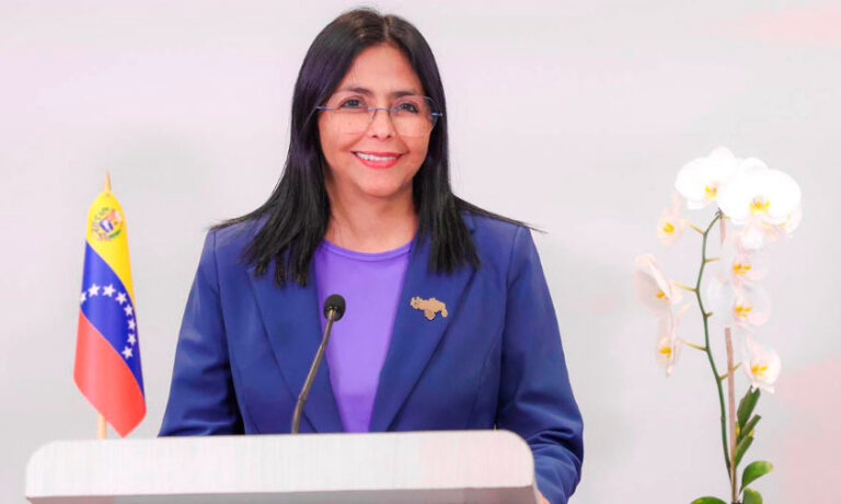 Delcy Rodríguez denuncia que las sanciones amenazan la seguridad energética