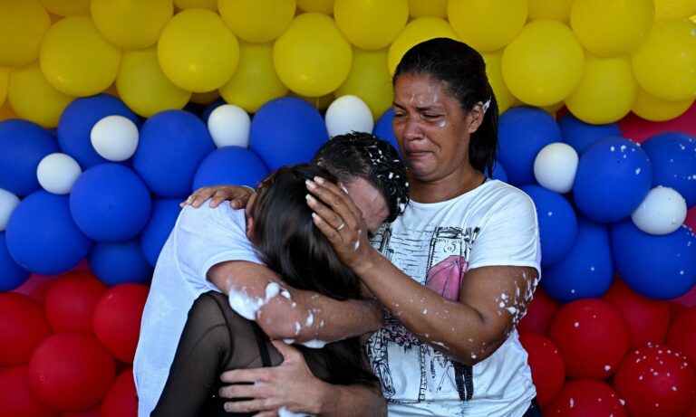 Familia zuliana está devastada por deportaciones de Trump a El Salvador