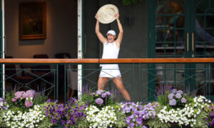 Swiatek arrasa a Anisimova y conquista Wimbledon