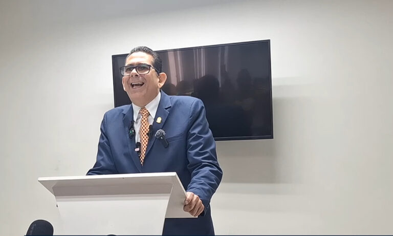 José Luis Alcalá presenta su “renuncia irrevocable” a UNT: “Hoy no me representa”