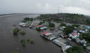 Crecida del río Orinoco afecta a más de 200 familias en Amazonas