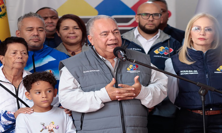 Elvis Amoroso asegura que Venezuela es ejemplo de democracia