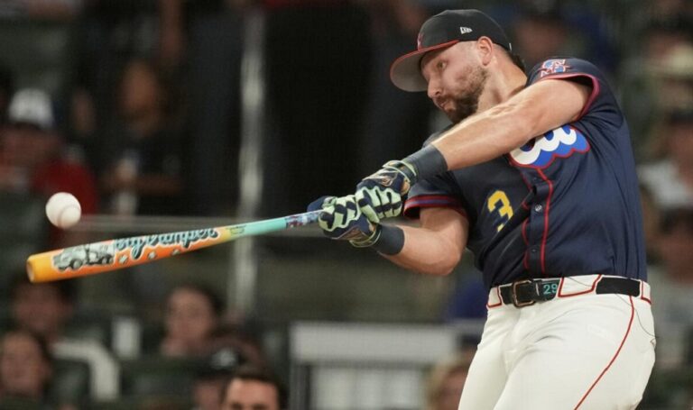 Cal Raleigh se convierte en el primer receptor en ganar el Derbi de Jonrones
