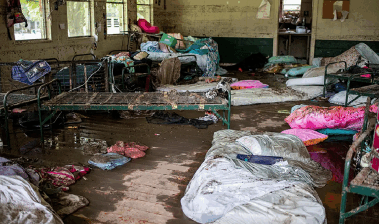 Campamento Mystic de Texas confirma la muerte de 27 campistas e instructores