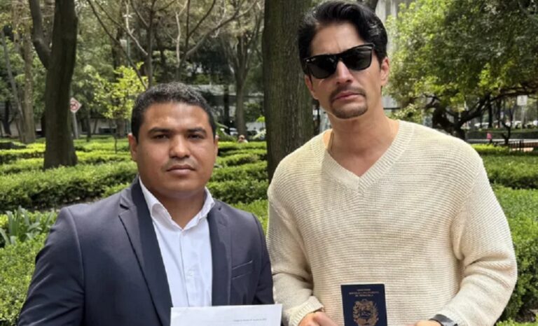 Daniel Elbittar denuncia “trato hostil” en Embajada de Venezuela en México