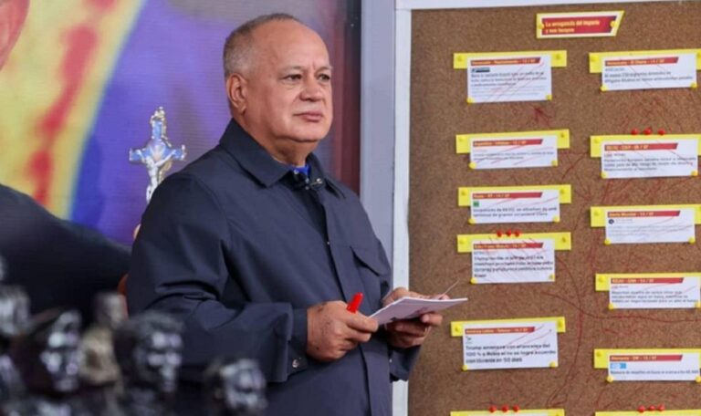 Incautan "narcosubmarino" proveniente de Colombia con 3 toneladas de cocaína