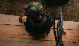 Exjefes de las Farc admiten que reclutaron a más de 18.000 menores durante el conflicto