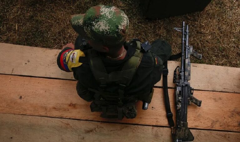 Exjefes de las Farc admiten que reclutaron a más de 18.000 menores durante el conflicto