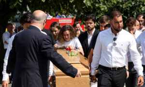 Estrellas del fútbol y familiares dan el último adiós a Diogo Jota y André Silva