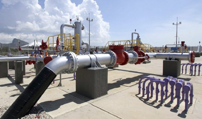 EE. UU. extiende autorización para descargar gas licuado en Venezuela