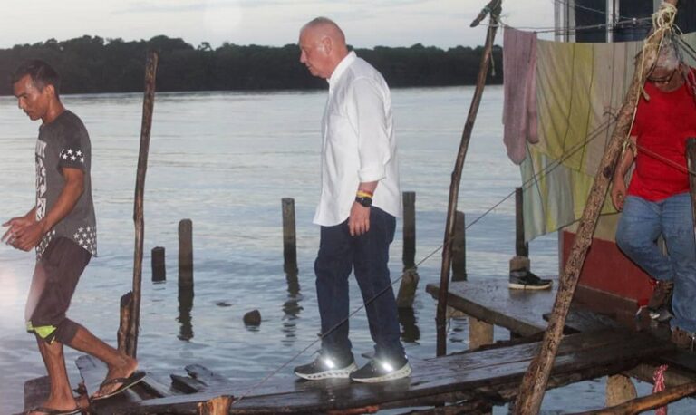 Di Martino inspecciona Santa Rosa de Agua tras la fuerte lluvia