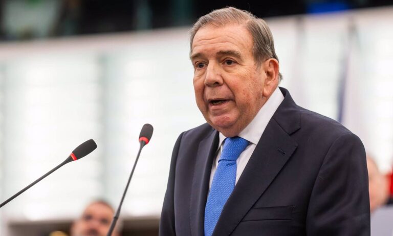 González Urrutia: El “régimen” negocia la libertad “como si se tratara de rehenes”