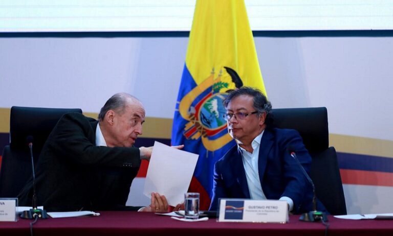 Petro denuncia penalmente a su excanciller Álvaro Leyva por conspiración