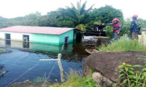 Crecida del Orinoco activa alerta roja en tres localidades de Bolívar y Amazonas