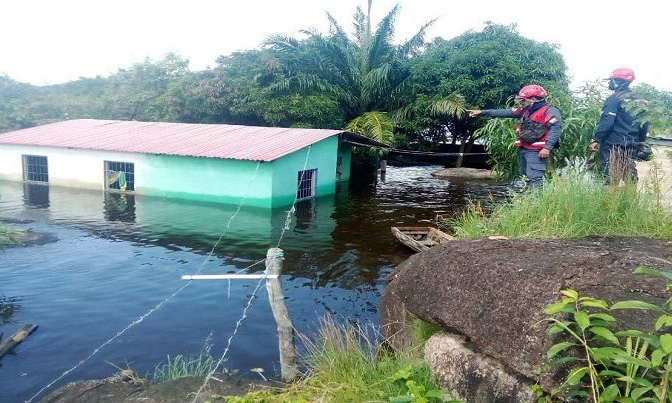 Crecida del Orinoco activa alerta roja en tres localidades de Bolívar y Amazonas