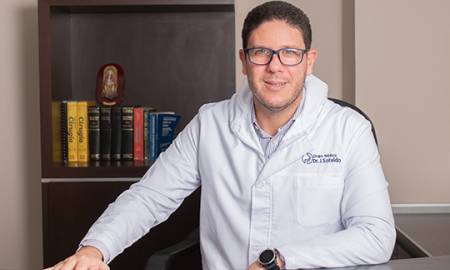 Médico venezolano recibe reconocimiento del AD Scientific Index 2025