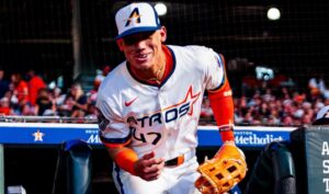 Kenedy Corona debuta en la MLB entre ovaciones: “Casi me saltan las lágrimas”