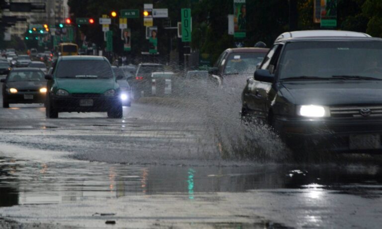 Estiman lluvias en el Lago por paso de la onda tropical 16