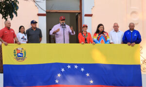 Maduro señala que nació “en Maracaibo” y que Di Martino ganó “por paliza”