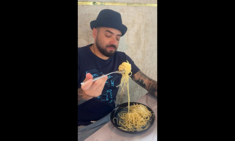 Para Nacho la pasta con mantequilla y queso “no pierde con nada”