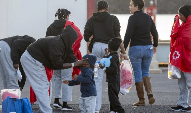 Mensaje del gobierno de Trump a niños migrantes: "Es hora de que salgas de EE. UU."