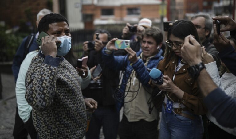 Condenan por abuso sexual al padre de niños indígenas rescatados en la selva colombiana