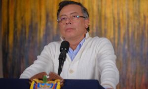 Petro considera “una derrota de Colombia” la muerte de Uribe Turbay