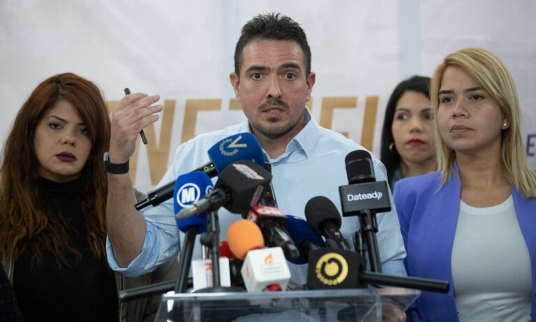Stalin González confirma negociación con Maduro para liberar a presos políticos