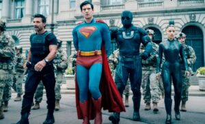 “Superman” supera previsiones con $217 millones en su estreno mundial