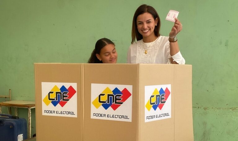 Vanessa Linares de Ramírez: “Voto por Maracaibo, por Rafael”