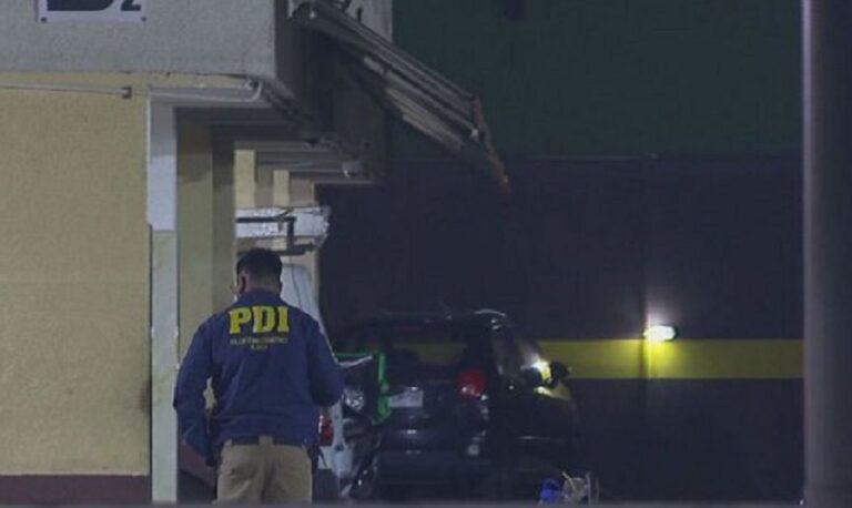Asesinan a venezolana a puñaladas en su departamento en Chile