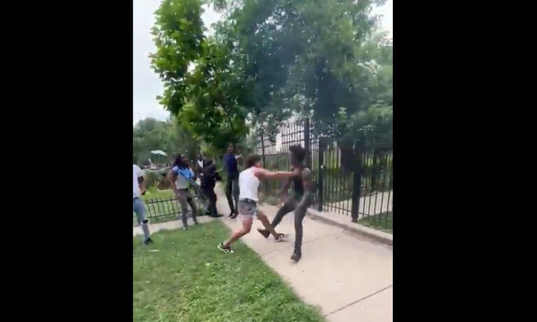 Venezolano y afroamericano protagonizan pelea “a puño limpio” en Chicago