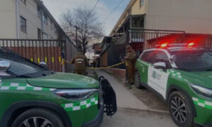 Venezolano apuñala a su hijo de 4 años, a su expareja y a policía en Chile