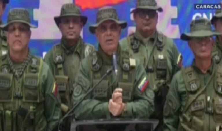 Padrino López: "Avión de inteligencia" de EE. UU. violó la "región de información de vuelo"