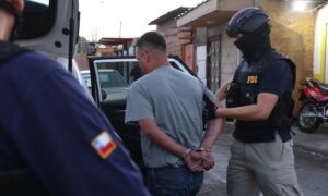 Detienen en Chile a 5 venezolanos acusados de secuestrar a turistas brasileños