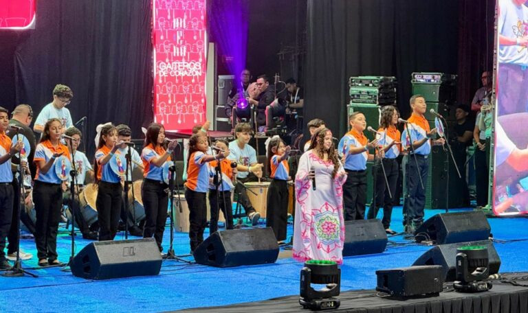 Melodía Empedrada y "Don Felipe Rinaldi" ganan el primer Festival Nacional de Gaitas Infantil y Juvenil